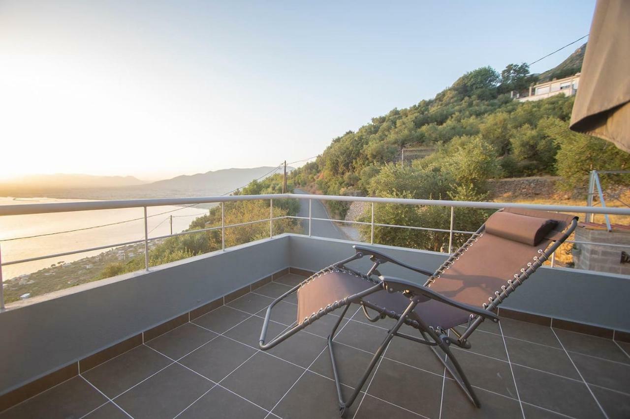 Villa Messinian Sunset à Kalamata Extérieur photo